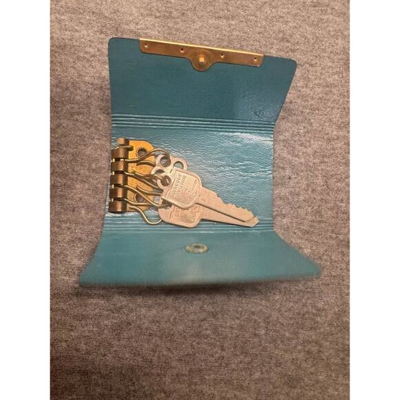 Lilly Dache Designs Vintage Key Holder Wallet - Picture 3 of 4